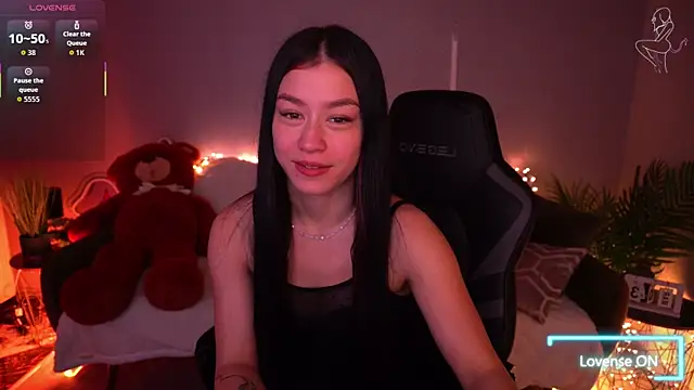 Snapshot of FataleNellie chatting on March 3, 9:10 pm FataleNellie online show from March 3, 9:10 pm