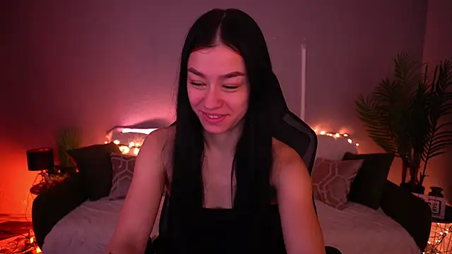 Snapshot of FataleNellie chatting on March 20, 10:03 pm FataleNellie online show from March 20, 10:03 pm