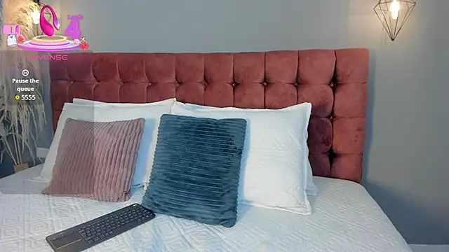 Snapshot of Tania_77_ chatting on October 24, 12:34 pm Tania 77 online show from October 24, 12:34 pm