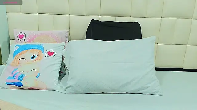 Snapshot of gisell_gomez chatting on October 29, 11:12 am gisell gomez online show from October 29, 11:12 am