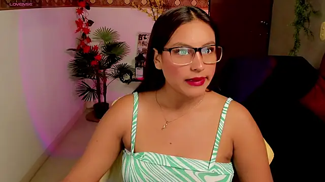 Cameroon-Diaz online show from February 9, 1:48 pm