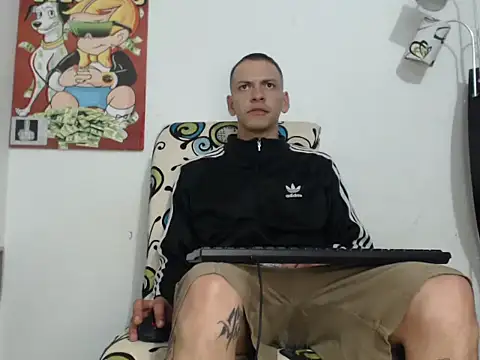 Snapshot of Thomasjons_ chatting on September 18, 1:40 am Thomasjons online show from September 18, 1:40 am