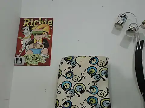 Snapshot of Thomasjons_ chatting on October 10, 3:16 am Thomasjons online show from October 10, 3:16 am