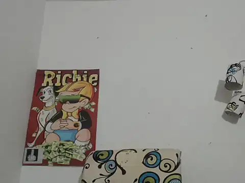 Snapshot of Thomasjons_ chatting on October 22, 1:28 am Thomasjons online show from October 22, 1:28 am