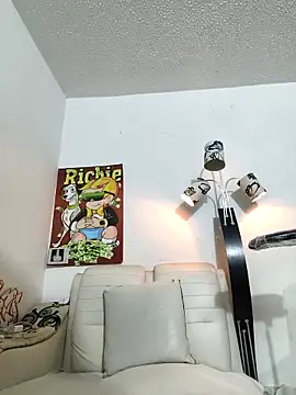 Thomasjons  online show from February 17, 3:36 am