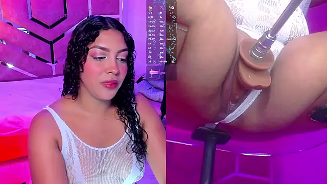 Snapshot of SugarandNibbles chatting on April 29, 8:48 pm SugarandNibbles online show from April 29, 8:48 pm
