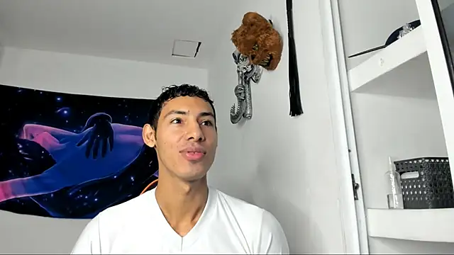 jhosep hamilton online show from October 13, 11:43 am