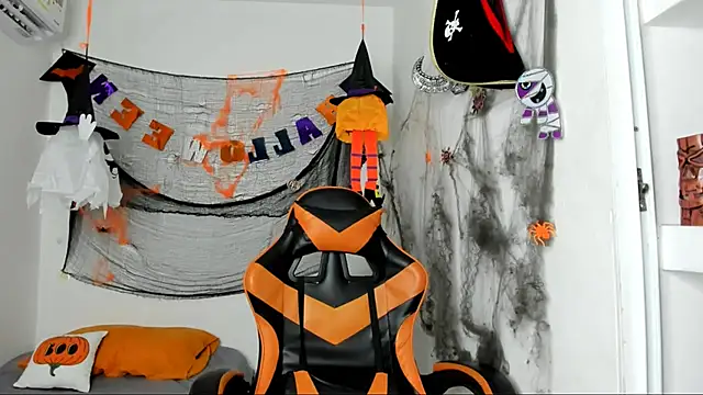 jhosep hamilton online show from October 16, 7:04 pm