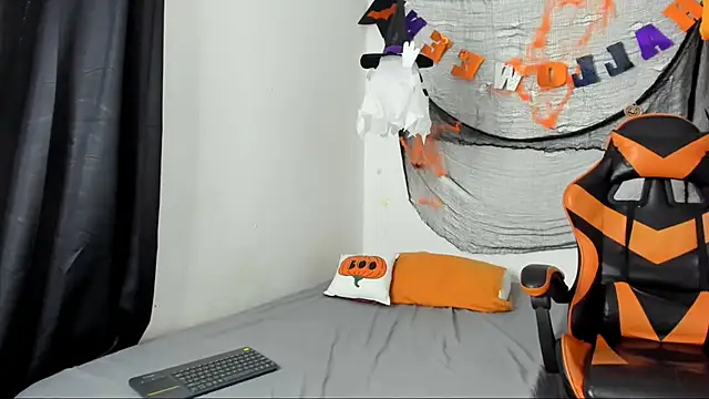 jhosep hamilton online show from October 17, 6:43 pm