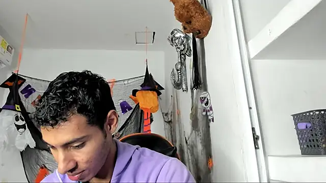 jhosep hamilton online show from October 27, 12:20 pm