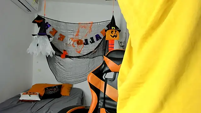 jhosep hamilton online show from November 1, 6:54 pm