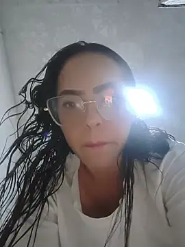 Dulcecitarica online show from August 1, 4:45 am