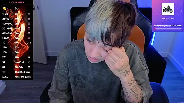 Snapshot of imlaiaaa chatting on October 3, 9:23 pm imlaiaaa online show from October 3, 9:23 pm