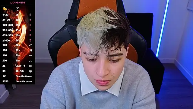 Snapshot of imlaiaaa chatting on October 28, 12:25 am imlaiaaa online show from October 28, 12:25 am