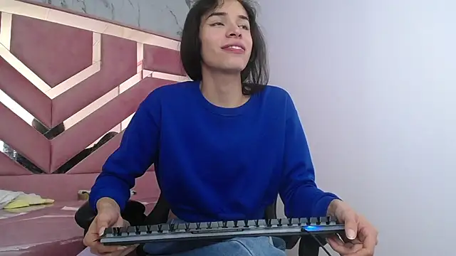 Snapshot of Mia_swift_ch chatting on October 18, 3:13 pm Mia swift ch online show from October 18, 3:13 pm