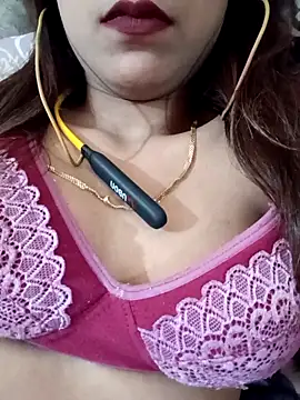 payalsharma95 online show from October 7, 5:21 pm