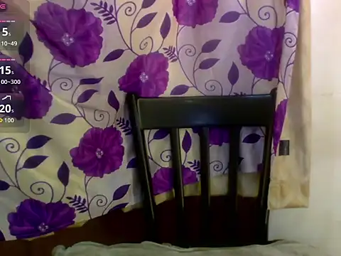 Snapshot of cute_girl007 chatting on February 13, 6:31 am cute girl007 online show from February 13, 6:31 am