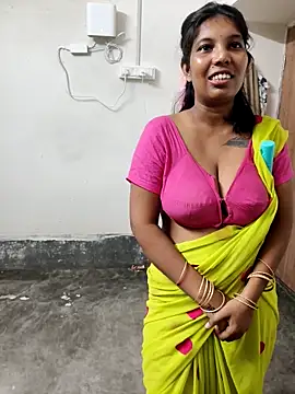 Snapshot of Hotty-Moni chatting on September 15, 8:53 pm Hotty-Moni online show from September 15, 8:53 pm