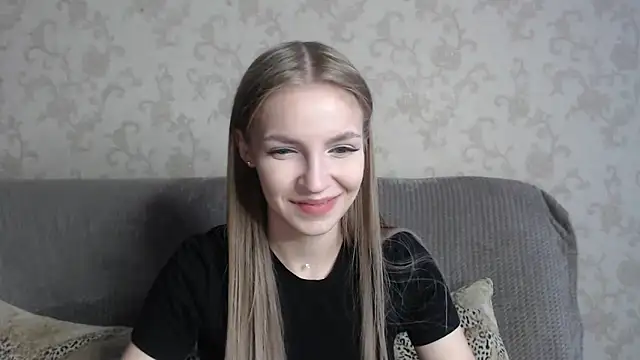 HitGyrl online show from March 30, 8:26 am