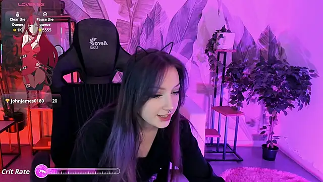 LiliLuna online show from October 4, 1:20 pm