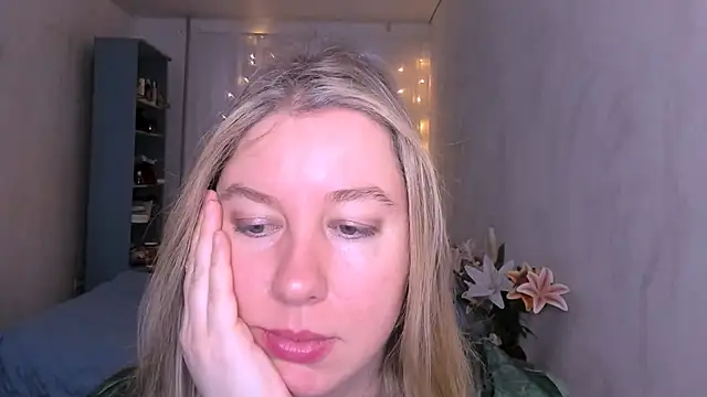 NancySanders online show from February 7, 5:11 am