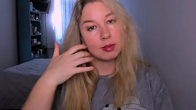 NancySanders online show from May 16, 5:37 am