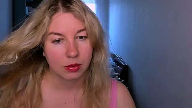 Snapshot of NancySanders chatting on June 10, 2:01 am NancySanders online show from June 10, 2:01 am