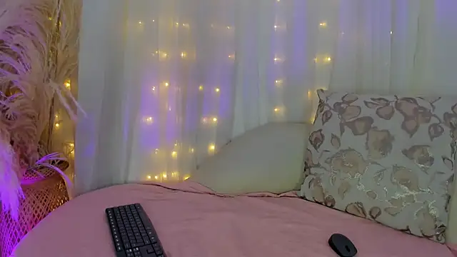 arianna cox   online show from October 22, 8:08 pm