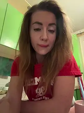 Snapshot of MarinaDiva11_74 chatting on March 20, 8:14 pm MarinaDiva11 74 online show from March 20, 8:14 pm