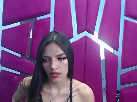 Snapshot of Eylin_Skinny chatting on September 25, 3:32 am Eylin Skinny online show from September 25, 3:32 am