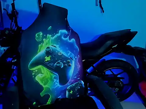 Snapshot of zeus_7777 chatting on October 8, 12:25 pm zeus 7777 online show from October 8, 12:25 pm