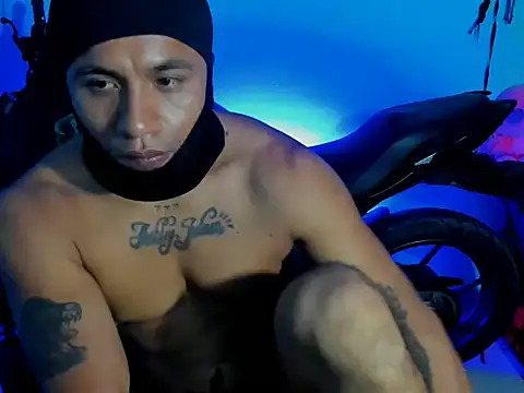 Snapshot of zeus_7777 chatting on October 11, 12:36 pm zeus 7777 online show from October 11, 12:36 pm