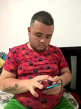 Snapshot of Chimbo-1996 chatting on October 10, 8:19 pm Chimbo-1996 online show from October 10, 8:19 pm