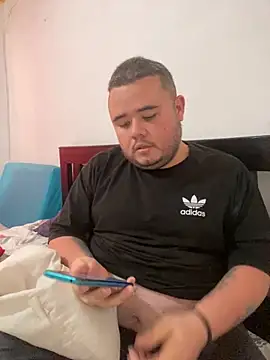 Snapshot of Chimbo-1996 chatting on October 13, 7:03 pm Chimbo-1996 online show from October 13, 7:03 pm