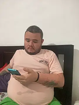 Snapshot of Chimbo-1996 chatting on October 21, 3:29 am Chimbo-1996 online show from October 21, 3:29 am