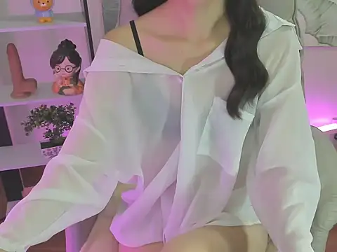 Snapshot of Mix-MiuMiu chatting on October 4, 4:43 am Mix-MiuMiu online show from October 4, 4:43 am