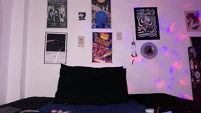 plutonbluemooon333 online show from October 2, 12:17 am