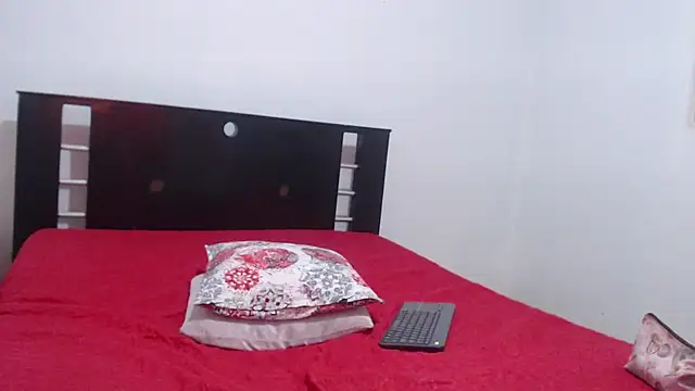 nathaly jones  online show from October 20, 12:27 pm