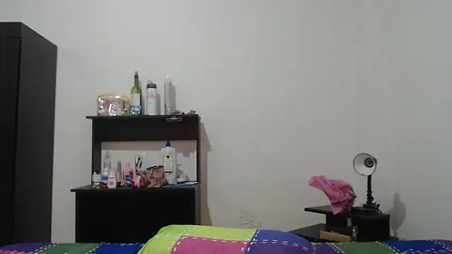 nathaly jones  online show from May 11, 2:45 pm