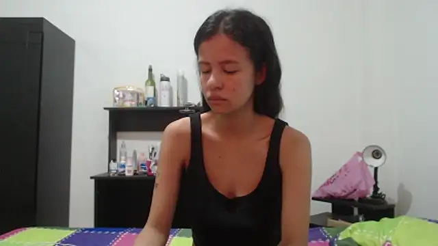nathaly jones  online show from May 13, 12:13 pm