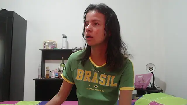 nathaly jones  online show from May 18, 12:22 pm