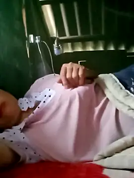 Snapshot of maple694 chatting on October 8, 1:03 am maple694 online show from October 8, 1:03 am