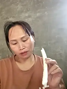 Snapshot of maple694 chatting on October 12, 4:44 am maple694 online show from October 12, 4:44 am