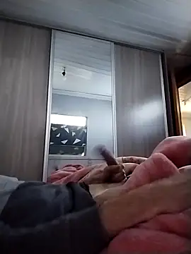 Snapshot of 12dery chatting on November 10, 11:31 am 12dery online show from November 10, 11:31 am