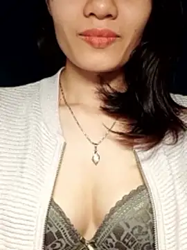 Snapshot of Hinna_x chatting on October 31, 1:17 am Hinna x online show from October 31, 1:17 am