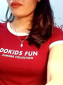 Hinna x online show from May 3, 2:34 pm