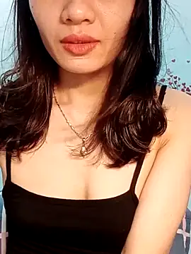 Hinna x online show from May 12, 2:36 pm