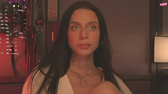 livia starwars online show from September 18, 9:39 pm