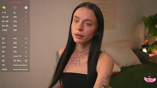 livia starwars online show from March 25, 9:10 pm