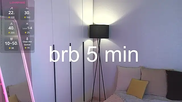 EsmaWonka online show from October 9, 7:28 am